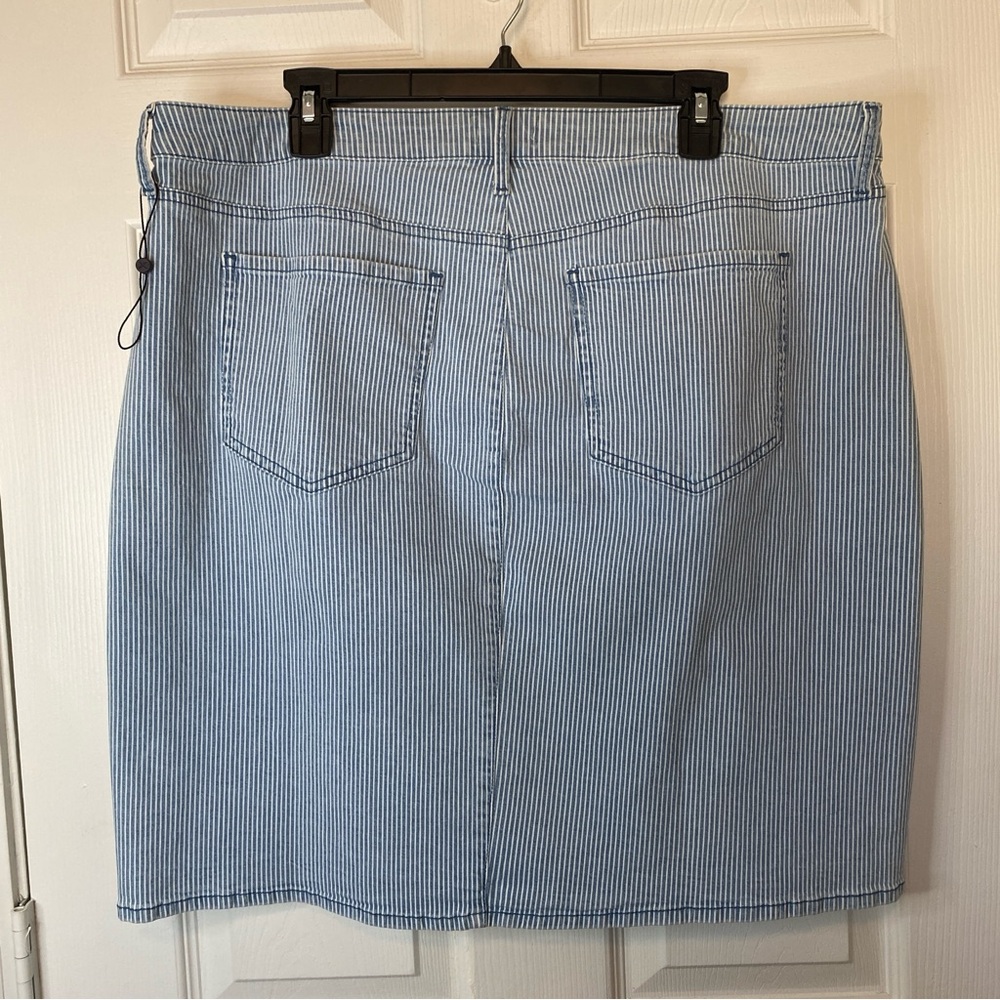 NYDJ Trella 5 Pocket Striped Denim Skirt - Picture 4 of 16